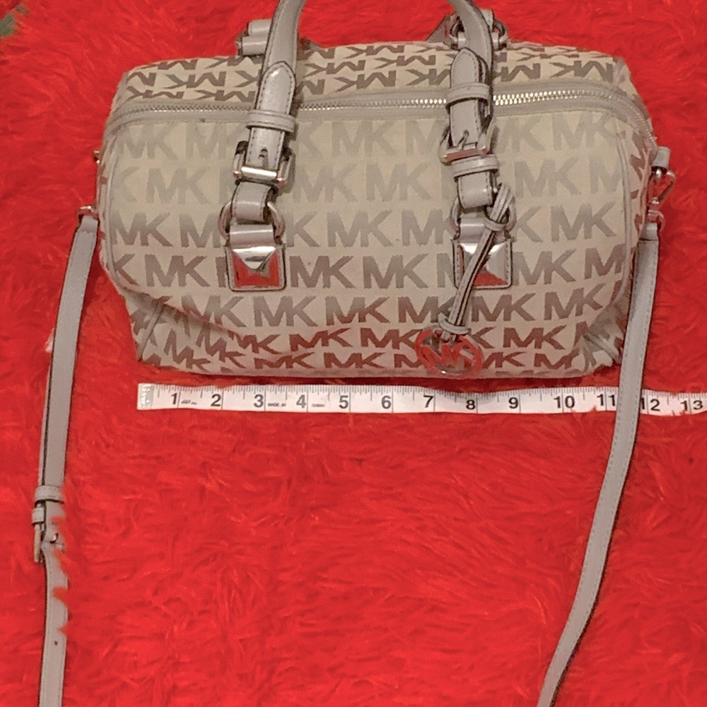 Michael Kors Signature Grayson Satchel